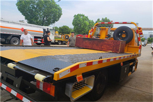 崇礼附近拖车电话号码服务